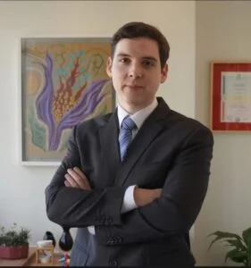 Dr. Gabriel Leão