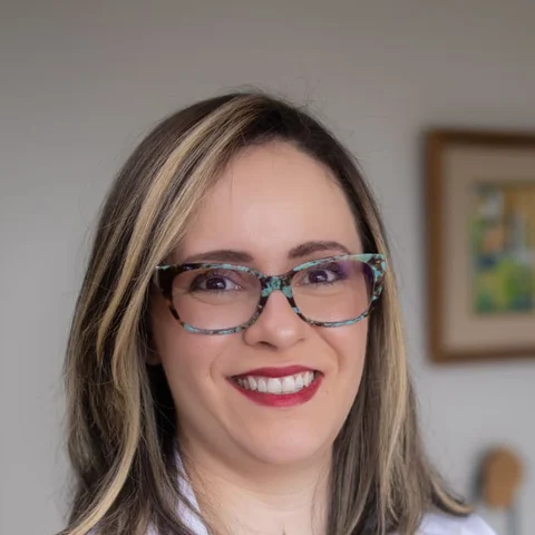 Dra. Vanessa Brito Nakamura